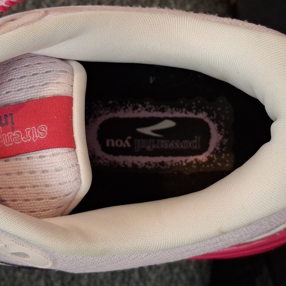 EUC!!! Womens BROOKS size 10 - Picture 5 of 12